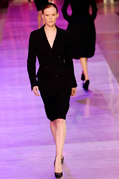 Look 3
